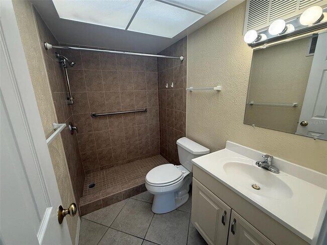 Building Photo - 14130 Rosemary Ln