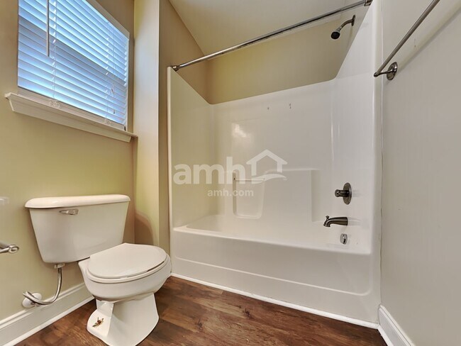 Building Photo - 109 Instructor Ct