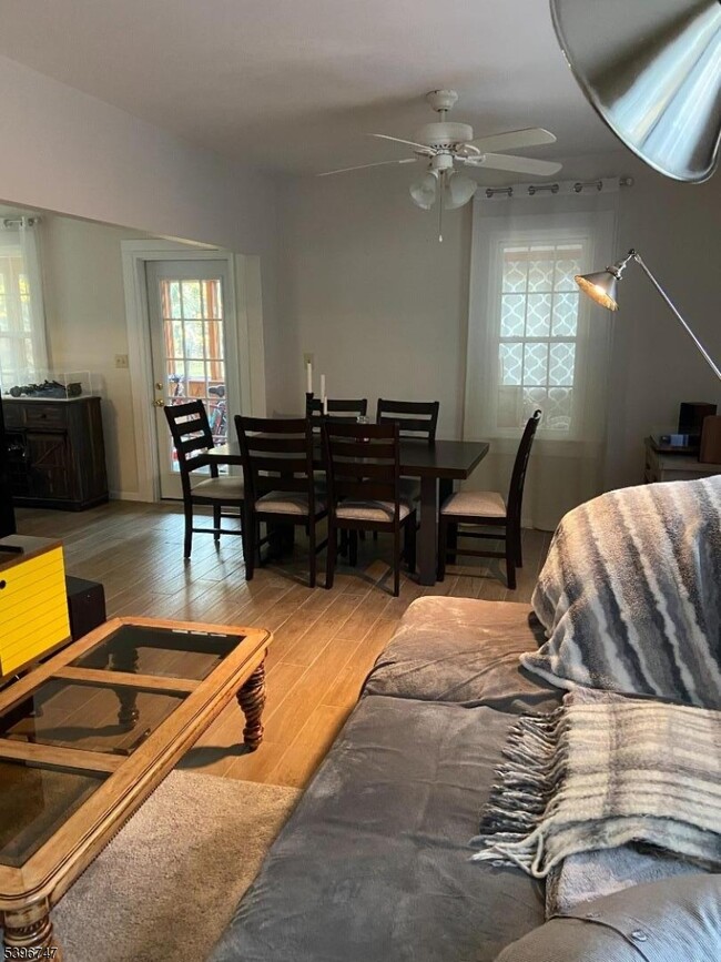 Building Photo - 492 Dogwood Ln