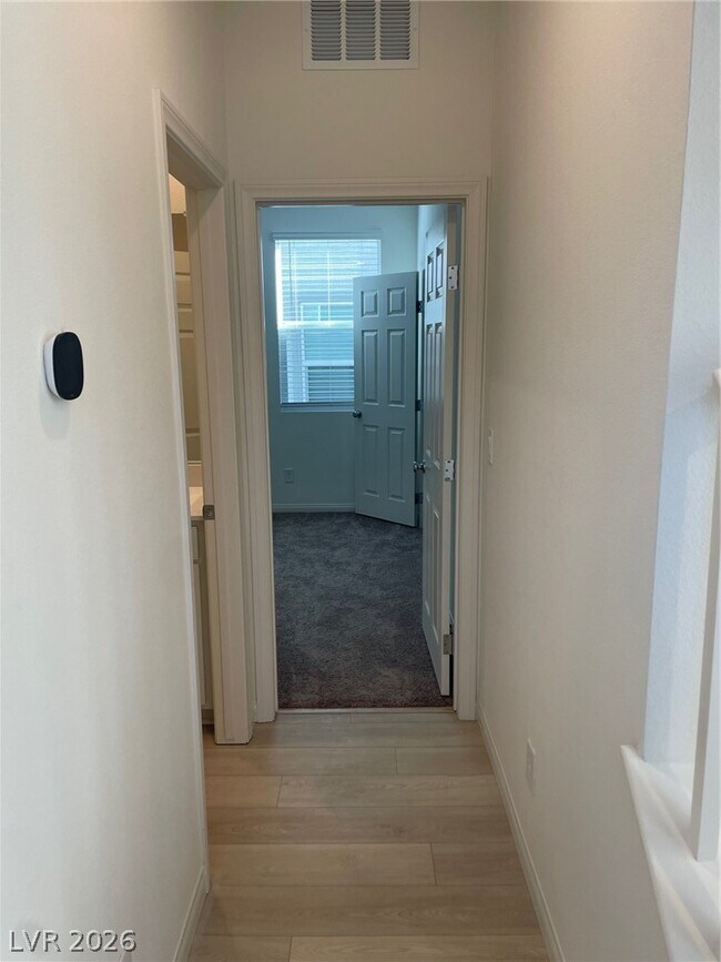 Building Photo - 10861 River Jct Ave