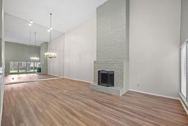 Building Photo - 8102 East Ct