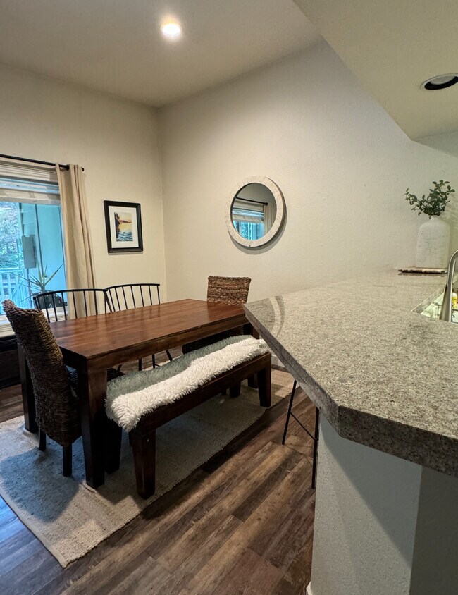 Building Photo - 5064 Foothills Dr