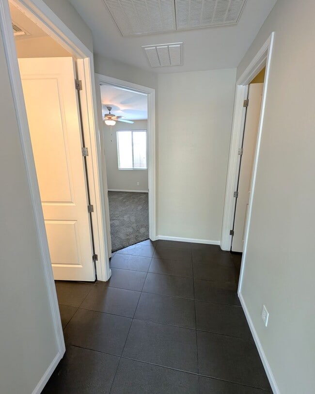 Building Photo - 3 Bedroom Home in the Eastmark Community Near E Ray Rd and S Signal Butte Rd!