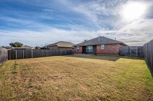 Building Photo - 18208 Scarborough Dr