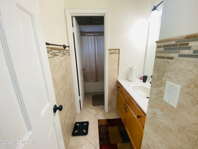 Building Photo - 2280 Ironstone Dr E