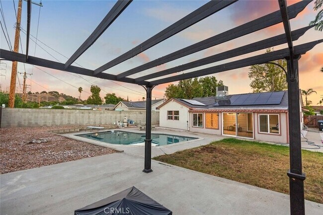 Building Photo - 11377 Gaynor Ave