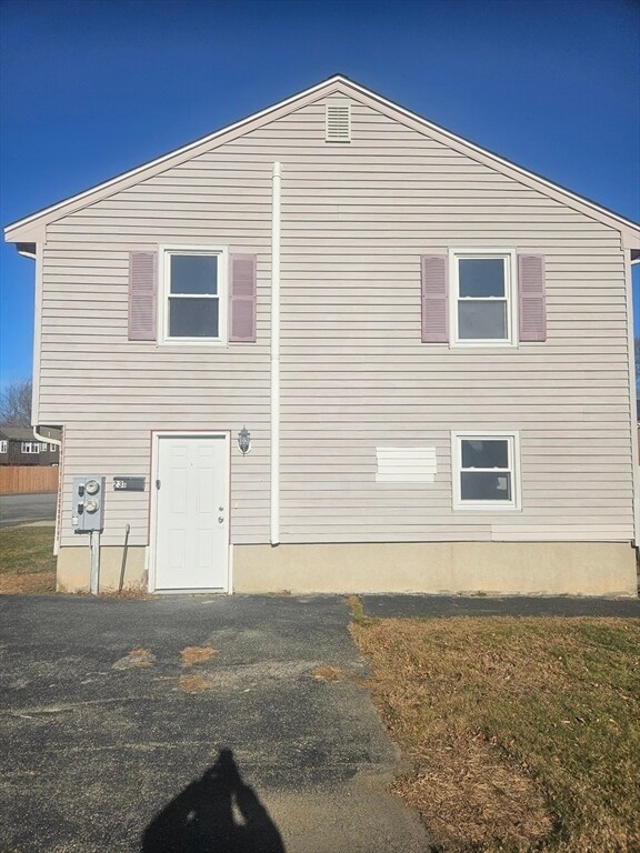 Building Photo - 23 Sussex St