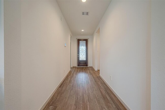 Building Photo - 29326 Red Rocks Pk Dr