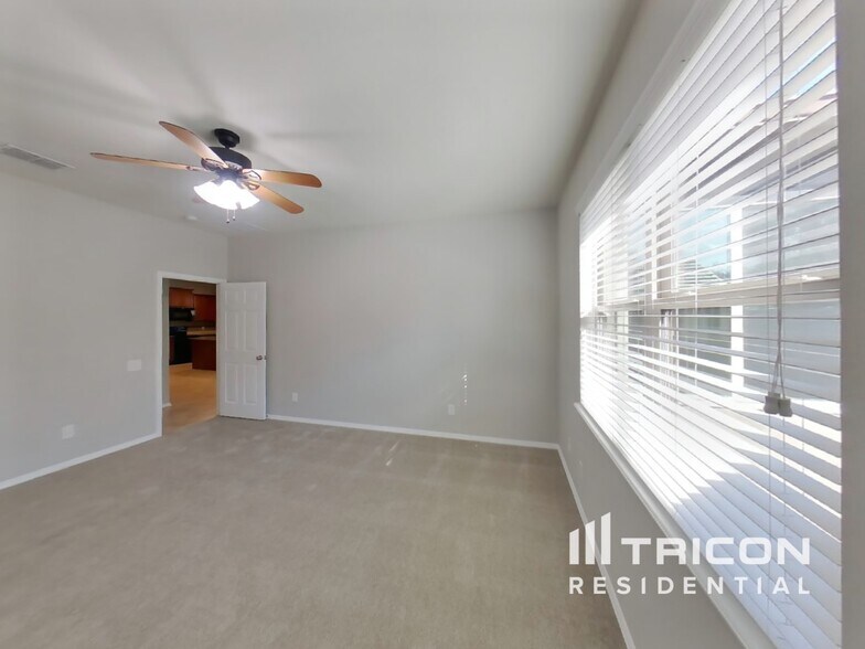 Building Photo - 593 Alpine Thistle Dr