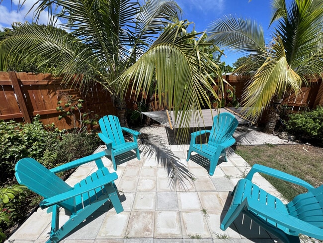 Building Photo - 2648 NE 15th Terrace