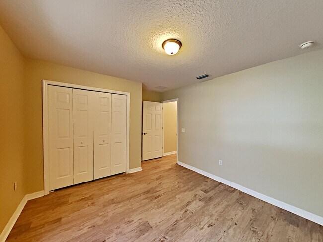 Building Photo - 4709 Huron Bay Cir