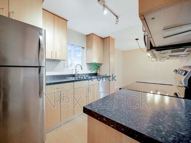 Building Photo - 5021 Ripley Ln N