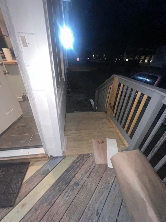 Building Photo - 121 Pond Lily Ave