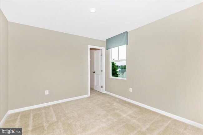 Building Photo - 38 Diopside Dr