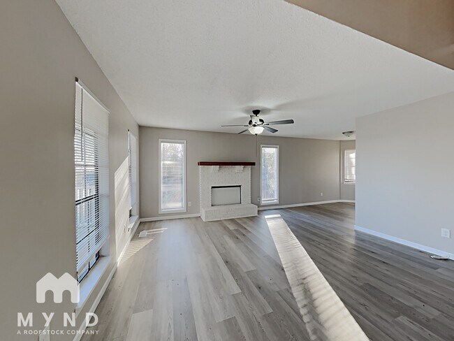 Building Photo - 629 Bennett Dr