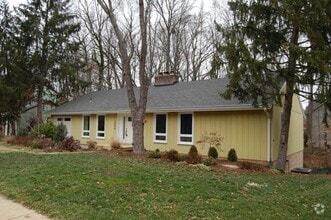 Building Photo - 5 BR Near Ft. Belvoir and Historic Mt. Vernon