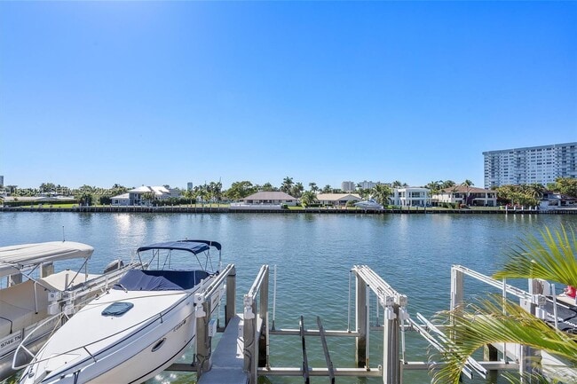 Building Photo - 1980 S Ocean Dr