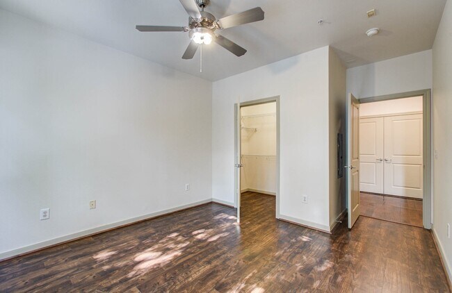 Building Photo - 505 Jackson Hill St