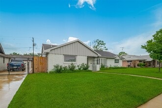 Building Photo - 4115 Mischire Dr