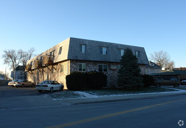 Building Photo - Dot Apartments