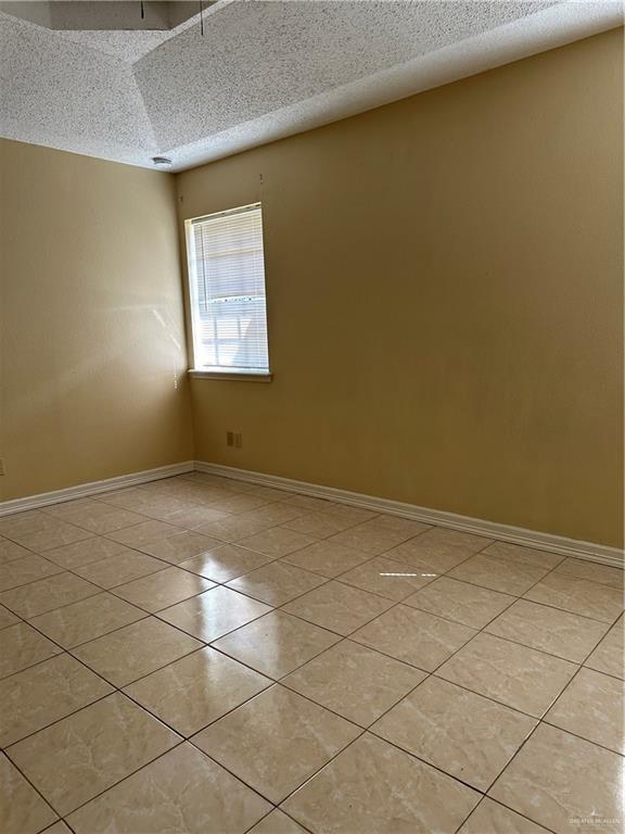 Building Photo - 35 Floresta St