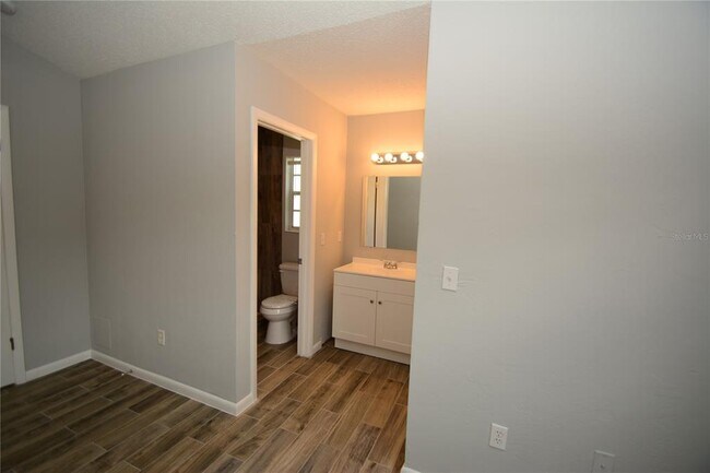 Building Photo - 107 Brunswick Ln