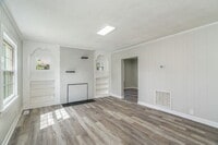 Building Photo - 2752 Tarleton Ave