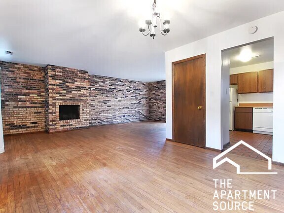 Building Photo - 1251 W Belden Ave