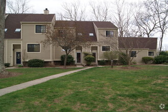 Building Photo - 136 Sandy Point Rd