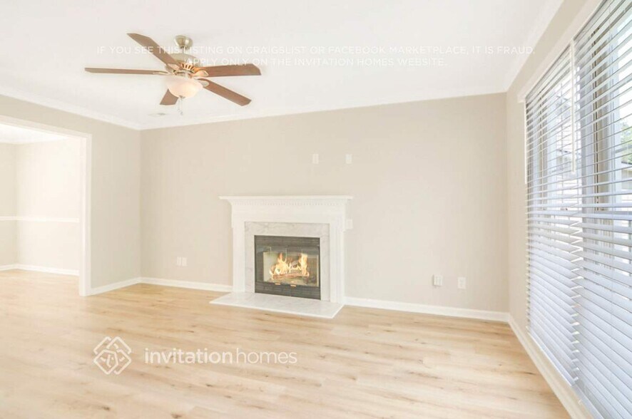 Building Photo - 8644 Swarthmore Dr
