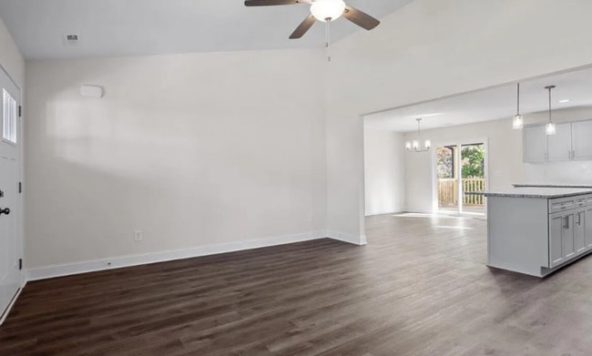 Building Photo - 476 Placid Pond Dr