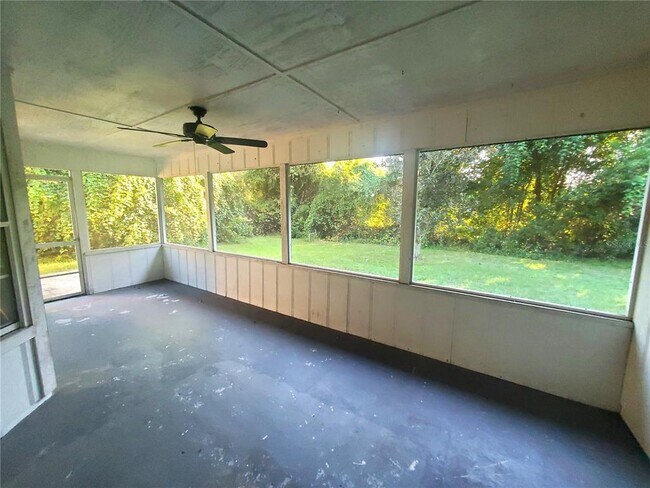 Building Photo - 41 Pecan Dr
