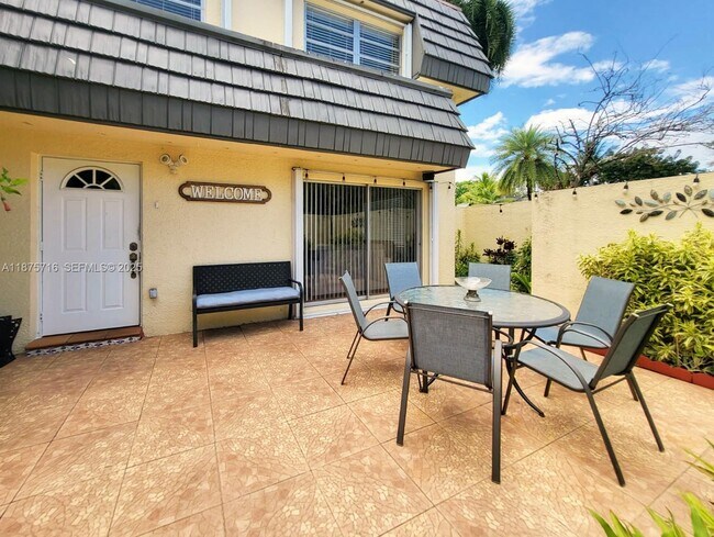 Building Photo - 8497 SW 137th Ave