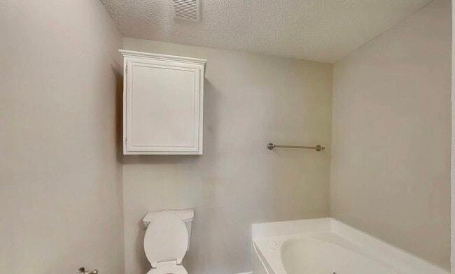 Building Photo - Spacious, Stylish, and Simply Perfect  3-Bedroom Home