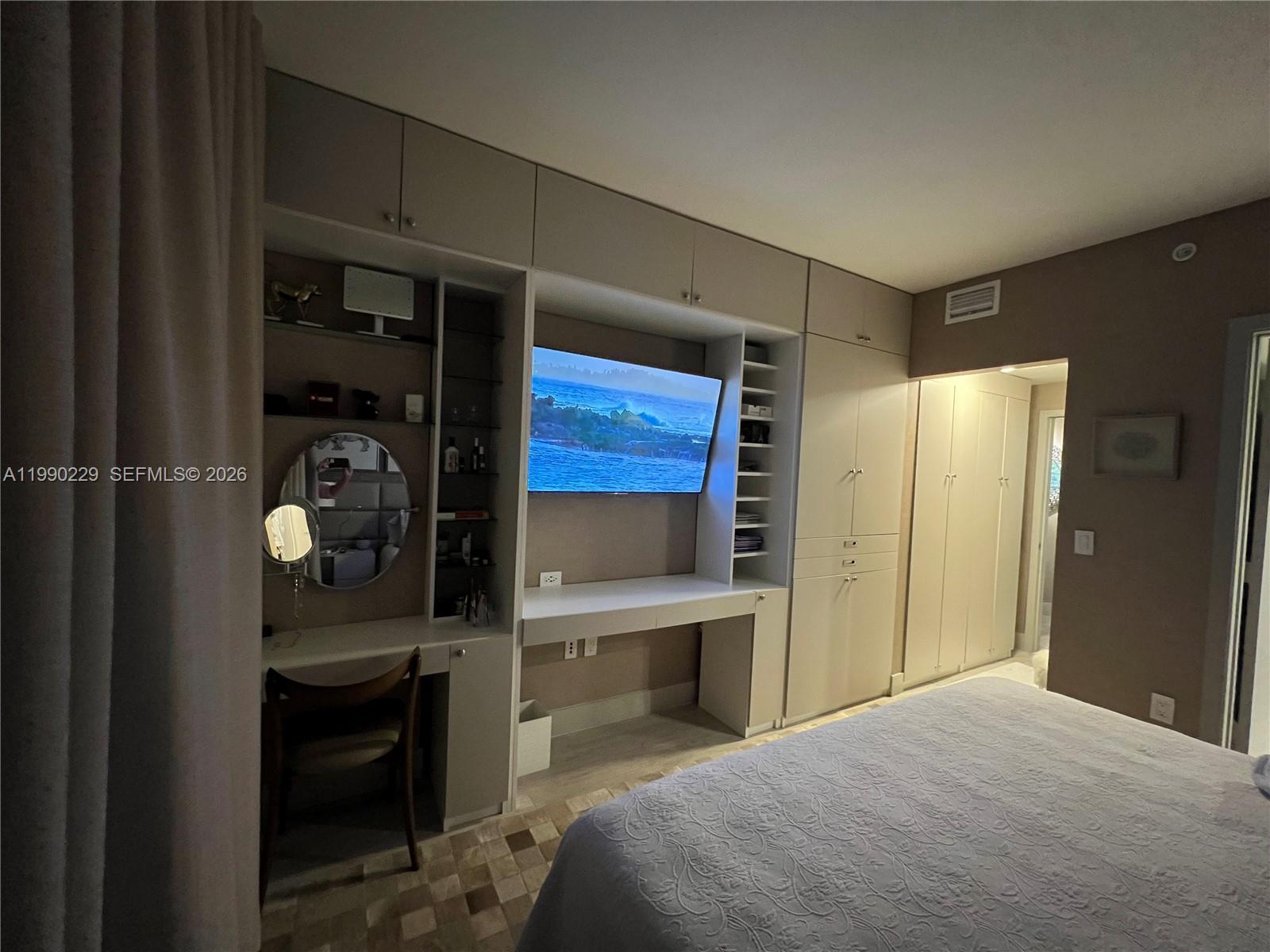 Building Photo - 45 SW 9th St