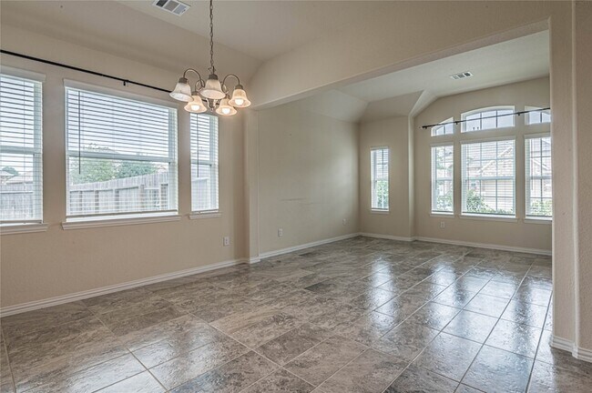 Building Photo - 21263 Lucknow Ln