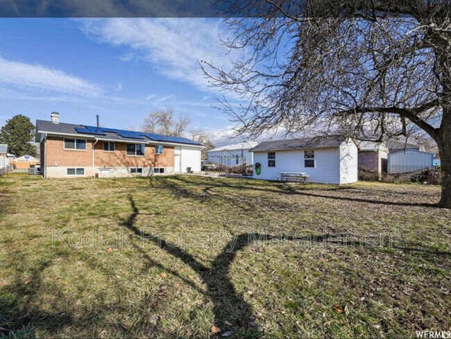 Building Photo - 516 E 100 S