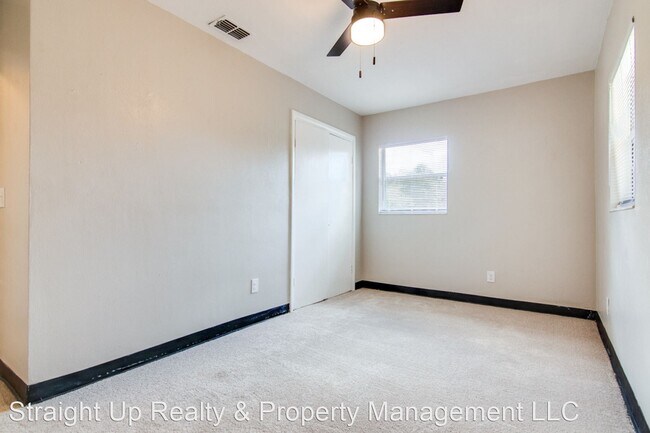 Building Photo - 2 br, 1 bath House - 824 North Florence Av...