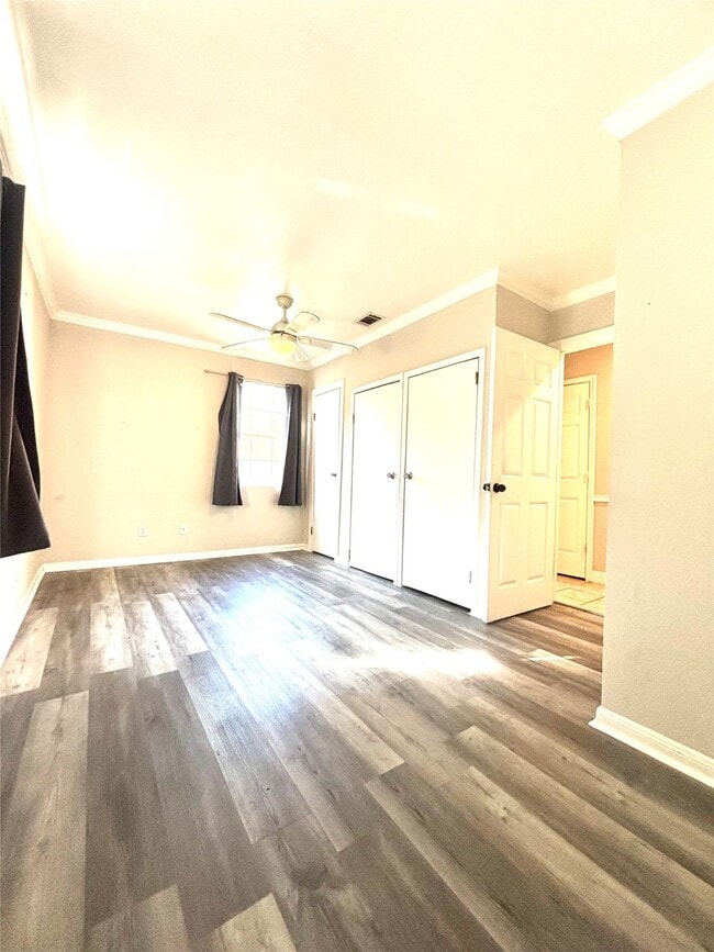 Building Photo - 1205 Bank Dr