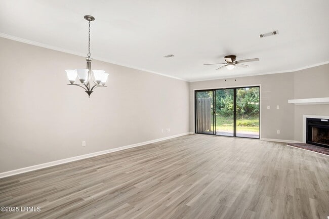 Building Photo - 5 Battery Ln