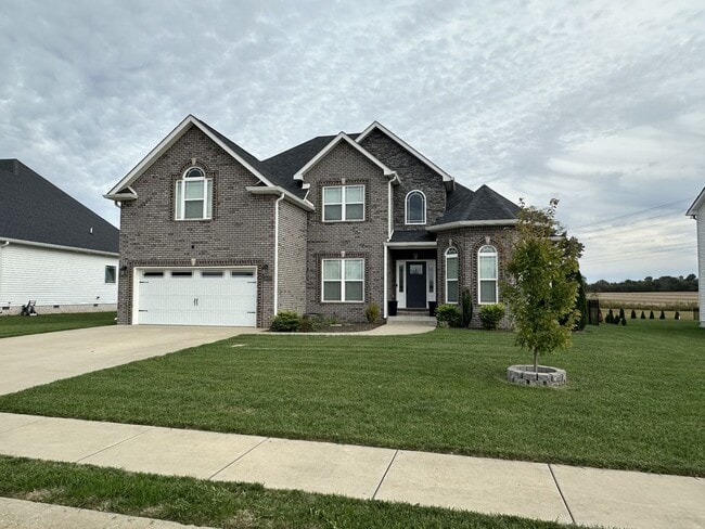 Building Photo - 4 Bedroom 3 Bathroom Home with Bonus Room!