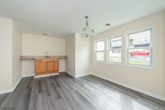 Building Photo - 21 Walsh St