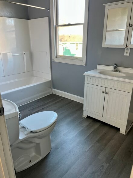 Building Photo - 908 Franklin Rd SW