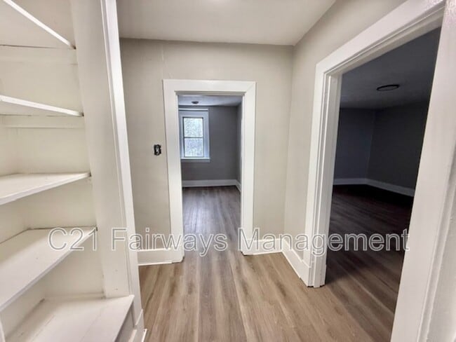 Building Photo - 1907 Delaware Ave