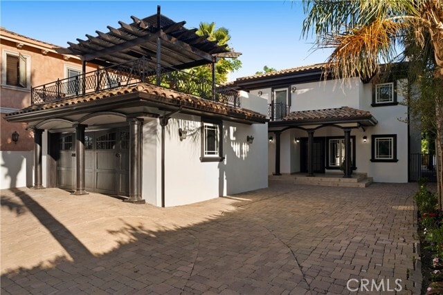 Building Photo - 15014 Valleyheart Dr
