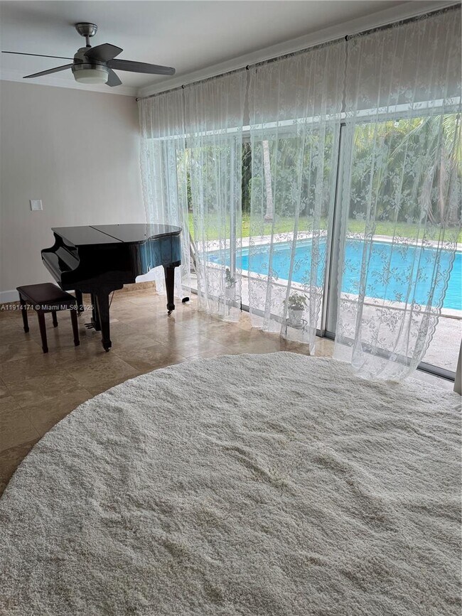 Building Photo - 13451 SW 74th Ave