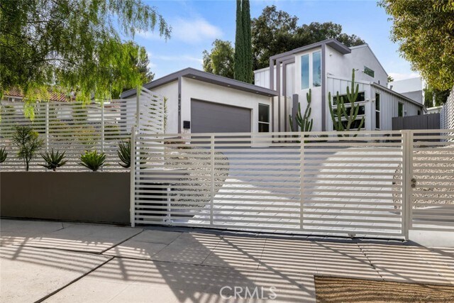 Building Photo - 4731 Topanga Canyon Blvd
