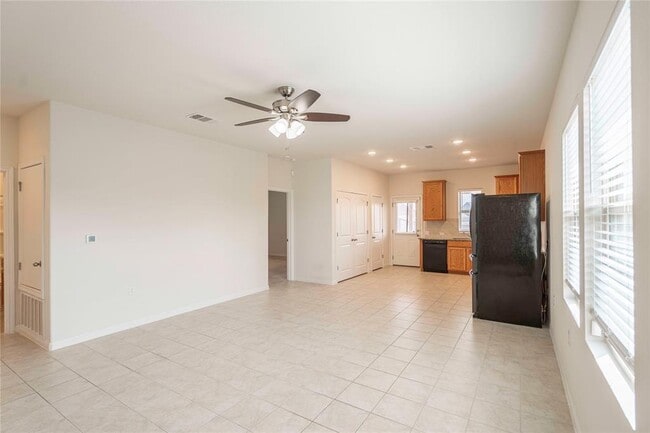 Building Photo - 13007 Carswell St