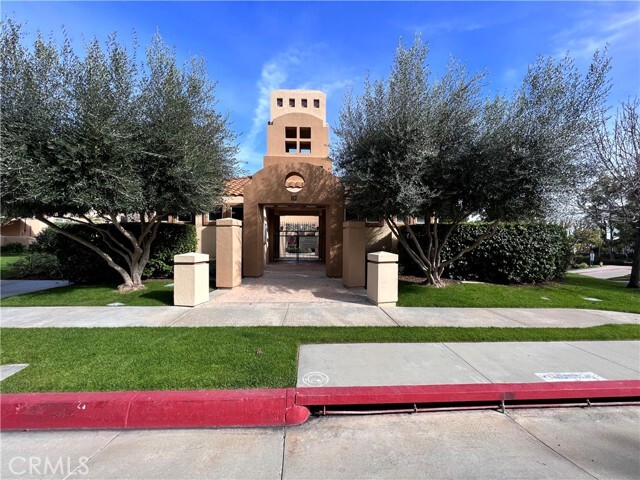 Building Photo - 12 Verdin Ln