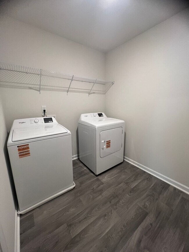 Building Photo - NEW CONTRUCTION!  Available for Immediate Move in!